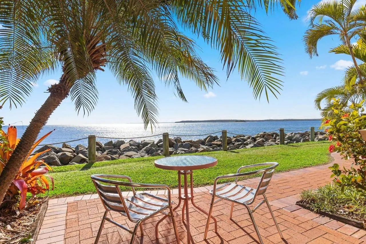 Sandy Straits Poolside Escape With Beach Access Hervey Bay Apartment